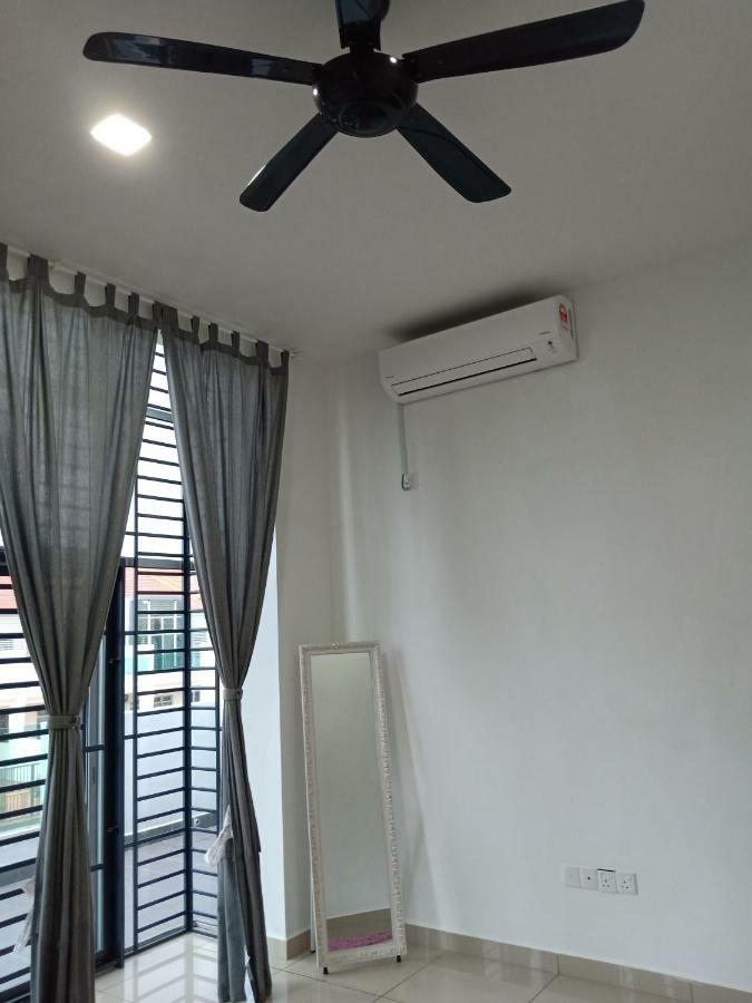 Ferienwohnung Casuarina Sea Breeze Desaru Exterior foto