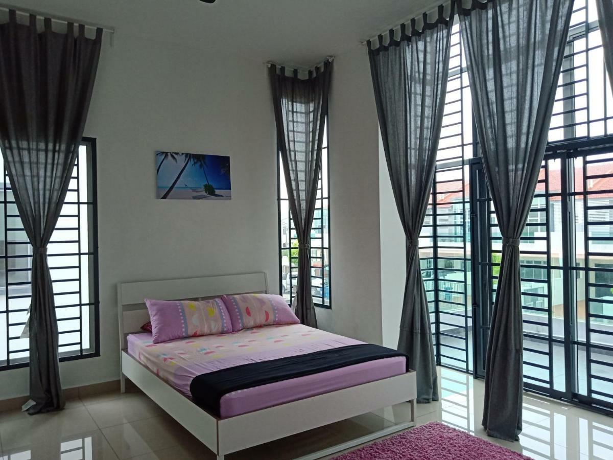 Ferienwohnung Casuarina Sea Breeze Desaru Exterior foto